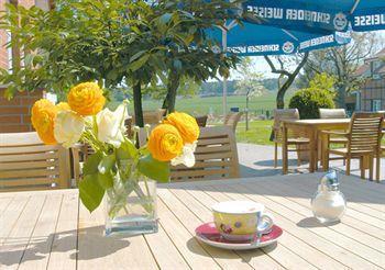 Dreimaedelhaus -