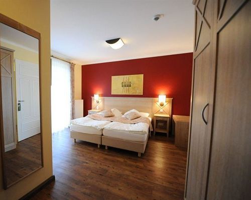 Hotel Dreimaedelhaus - Kirchseelte